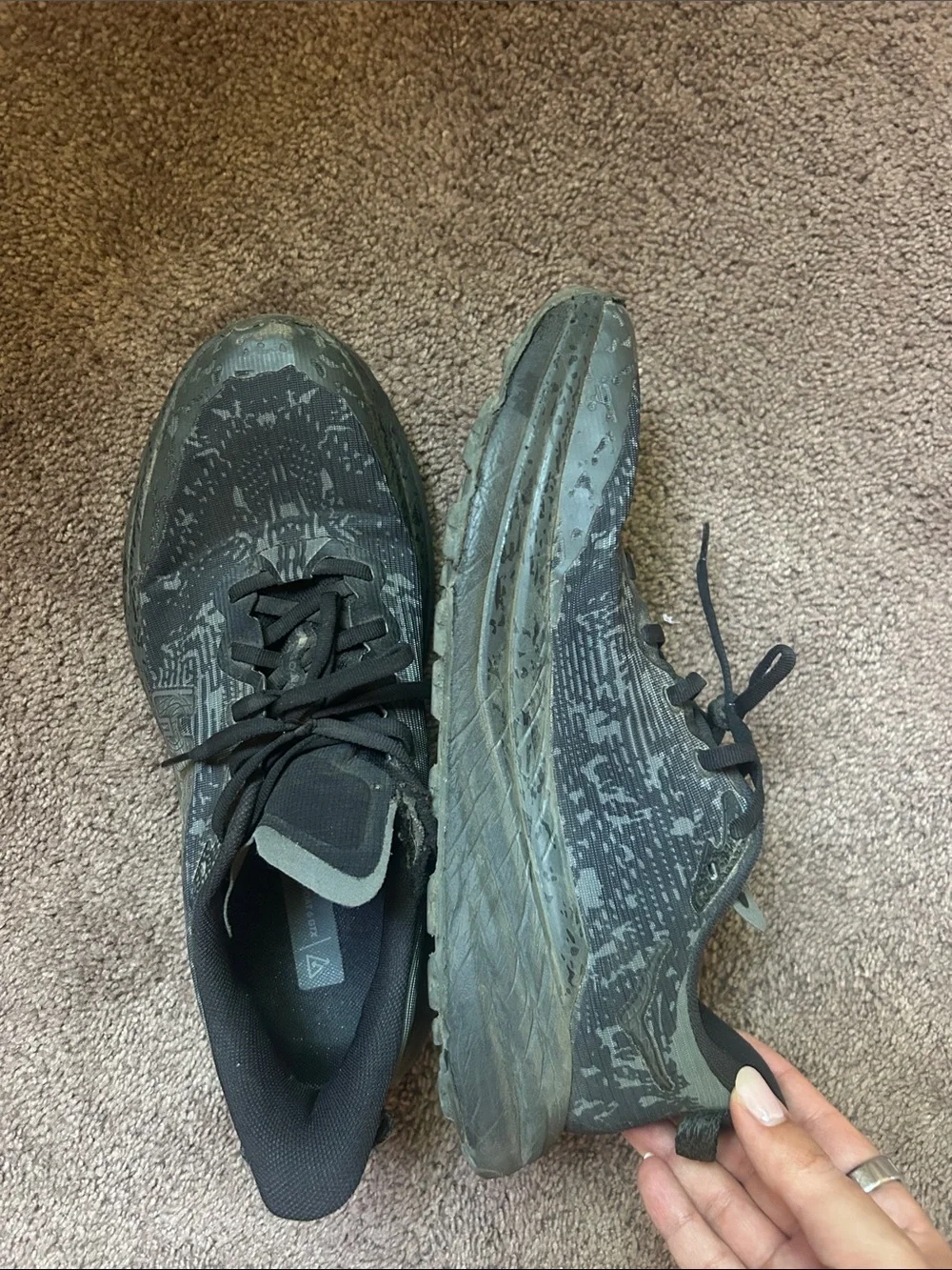 Hoka Men's Black Athletic Running Shoes with Subtle Gray Pattern